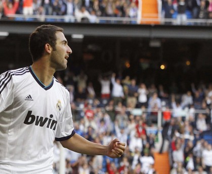 kering.com-《ApexLegends》“冰原”主题赛事火热开战，战队展现极致配合